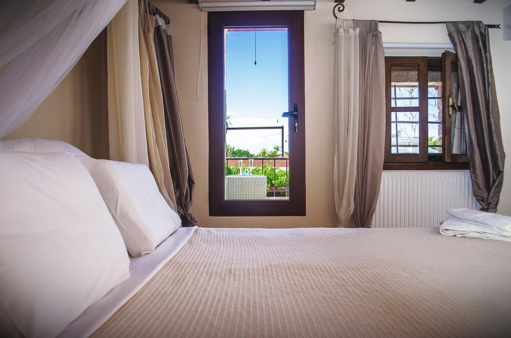Petrino Aparthotel Rhodes City Екстериор снимка