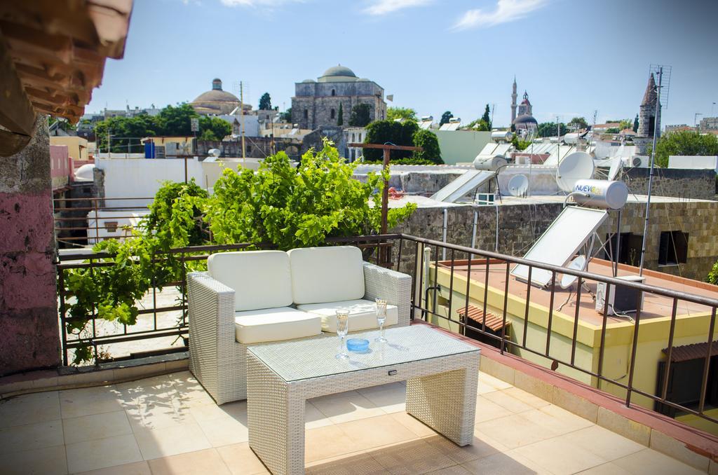 Petrino Aparthotel Rhodes City Стая снимка