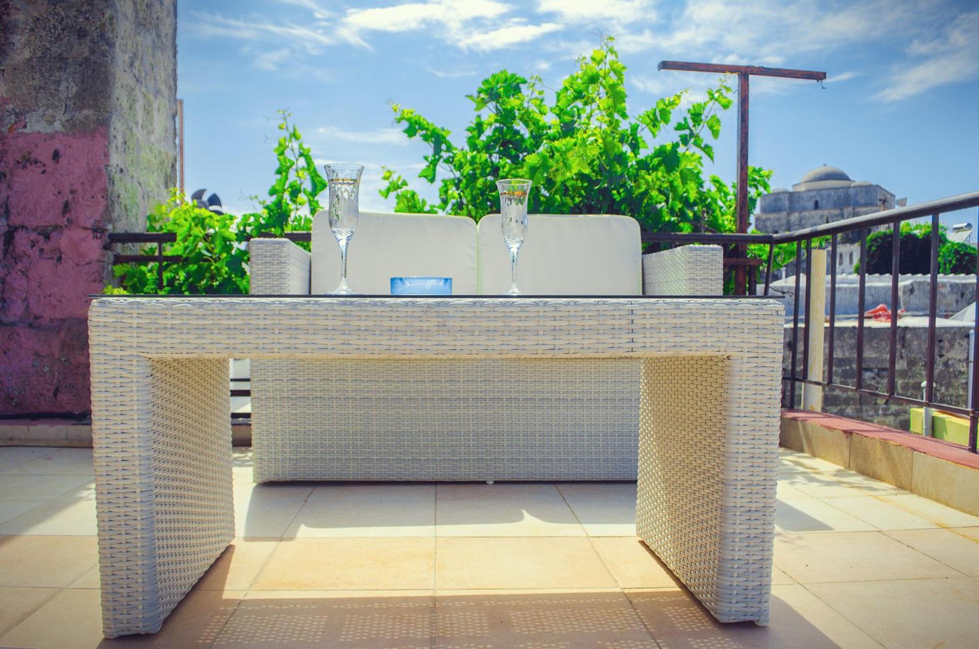 Petrino Aparthotel Rhodes City Стая снимка