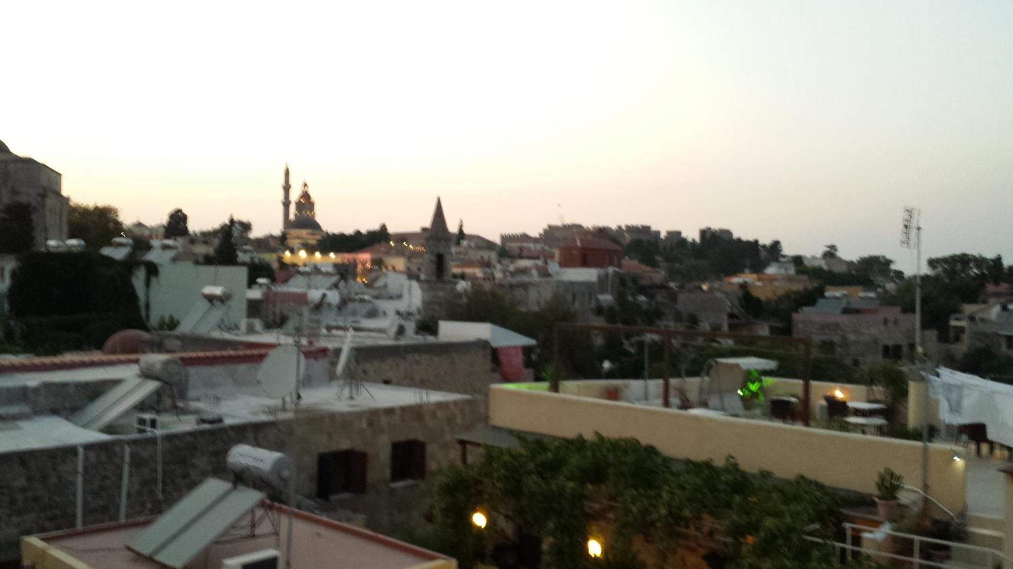 Petrino Aparthotel Rhodes City Стая снимка
