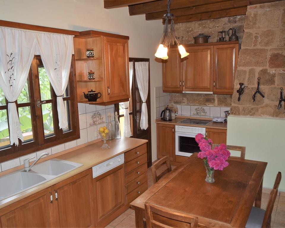 Petrino Aparthotel Rhodes City Екстериор снимка